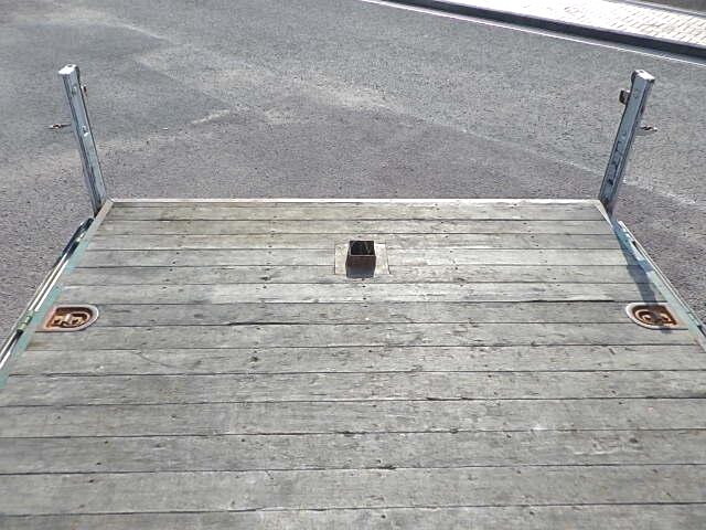 日野レンジャーアルミブロック中型（4t）[写真12]