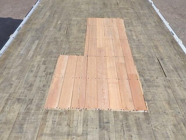 いすゞフォワードアルミウイング中型（4t）[写真11]