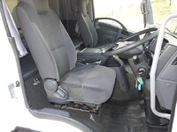 いすゞフォワードアルミウイング中型（4t）[写真26]