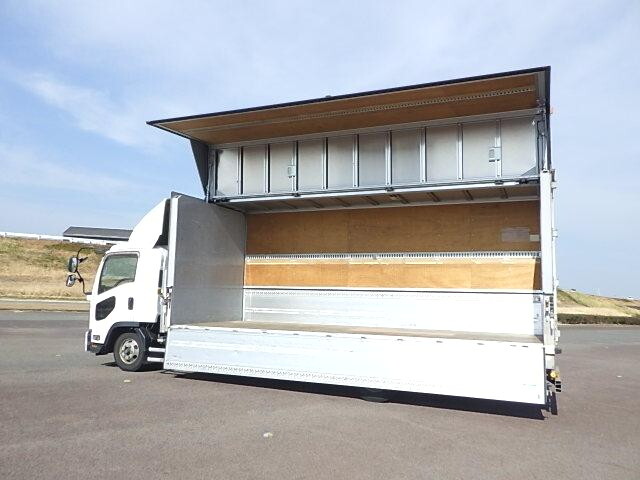 いすゞフォワードアルミウイング中型（4t）[写真05]