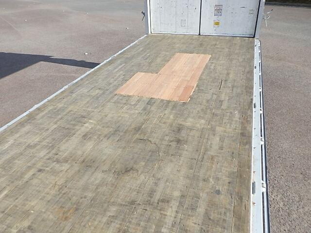 いすゞフォワードアルミウイング中型（4t）[写真08]