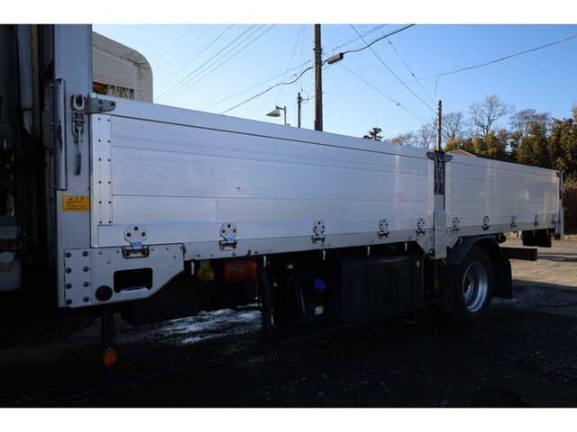 いすゞフォワードアルミブロック中型（4t）[写真12]