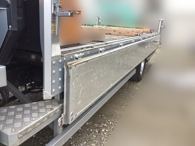 いすゞフォワードクレーン5段増トン（6t・8t）[写真15]