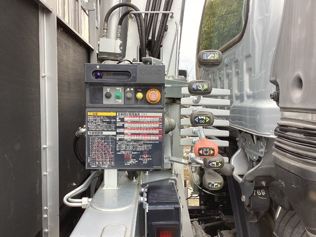 いすゞフォワードクレーン5段増トン（6t・8t）[写真19]