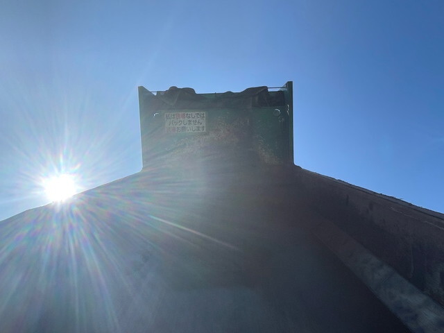 三菱ふそうスーパーグレートダンプ大型（10t）[写真11]