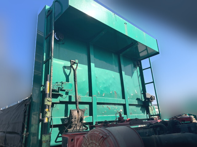 三菱ふそうスーパーグレートダンプ大型（10t）[写真13]