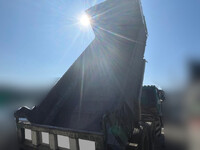 三菱ふそうスーパーグレートダンプ大型（10t）[写真02]