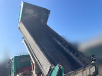 三菱ふそうスーパーグレートダンプ大型（10t）[写真07]