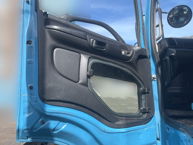 日野プロフィアトレーラーヘッド（トラクターヘッド）大型（10t）[写真27]