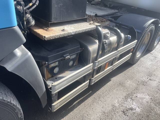 日野プロフィアトレーラーヘッド（トラクターヘッド）大型（10t）[写真06]