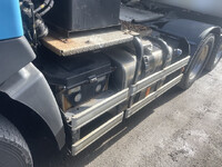 日野プロフィアトレーラーヘッド（トラクターヘッド）大型（10t）[写真07]