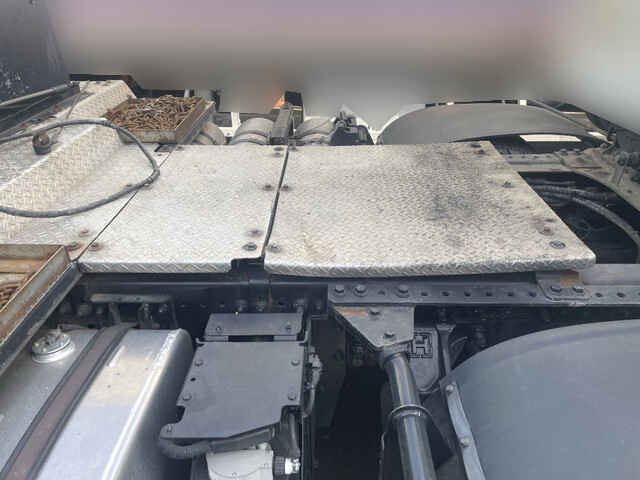 日野プロフィアトレーラーヘッド（トラクターヘッド）大型（10t）[写真07]