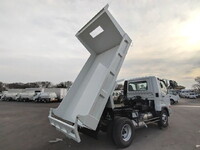 三菱ふそうファイターダンプ中型（4t）[写真02]