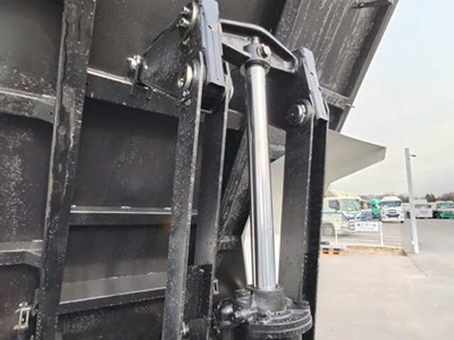 三菱ふそうファイターダンプ中型（4t）[写真09]