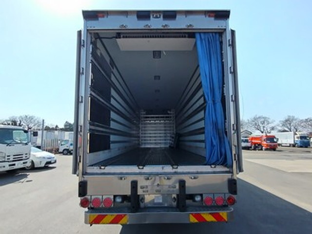 日野プロフィア冷凍車（冷蔵車）大型（10t）[写真05]