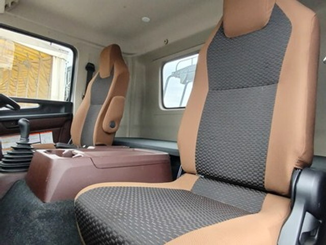 日野レンジャーコンテナ専用車中型（4t）[写真23]