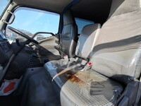 トヨタトヨエース平ボディ小型（2t・3t）[写真21]