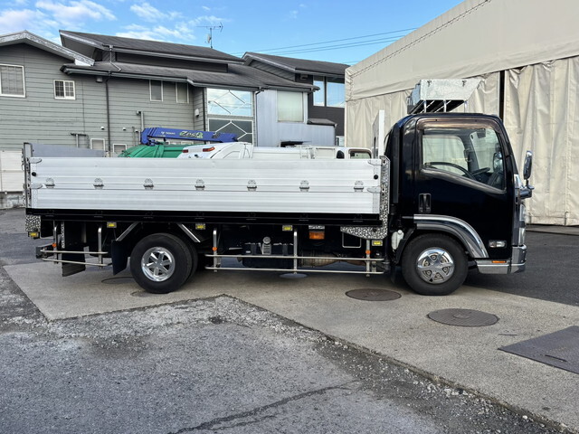 いすゞエルフアルミブロック小型（2t・3t）[写真04]