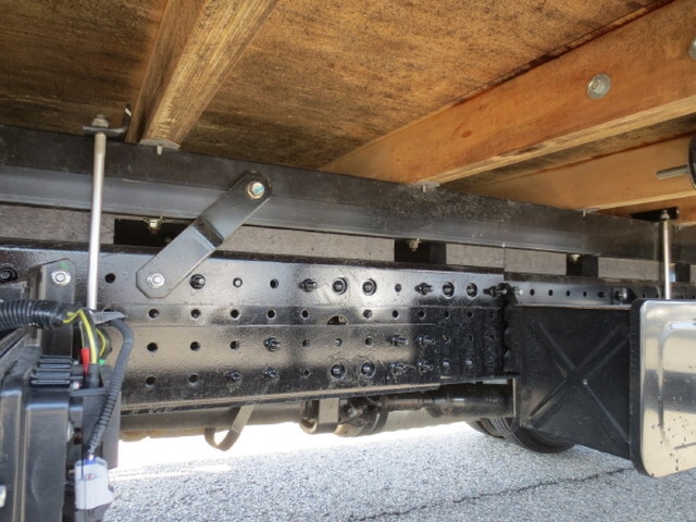 三菱ふそうキャンタークレーン5段小型（2t・3t）[写真12]