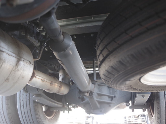 三菱ふそうキャンターアルミバン小型（2t・3t）[写真10]