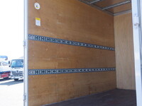 三菱ふそうキャンターアルミバン小型（2t・3t）[写真13]