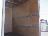 三菱ふそうキャンターアルミバン小型（2t・3t）[写真14]