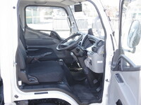 三菱ふそうキャンターアルミバン小型（2t・3t）[写真26]