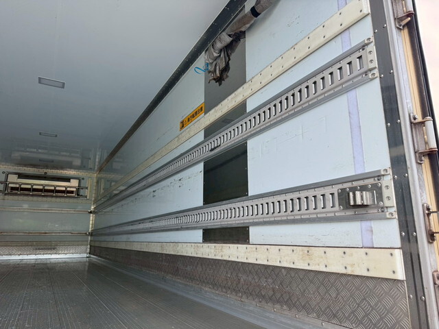 いすゞフォワード冷凍車（冷蔵車）増トン（6t・8t）[写真20]