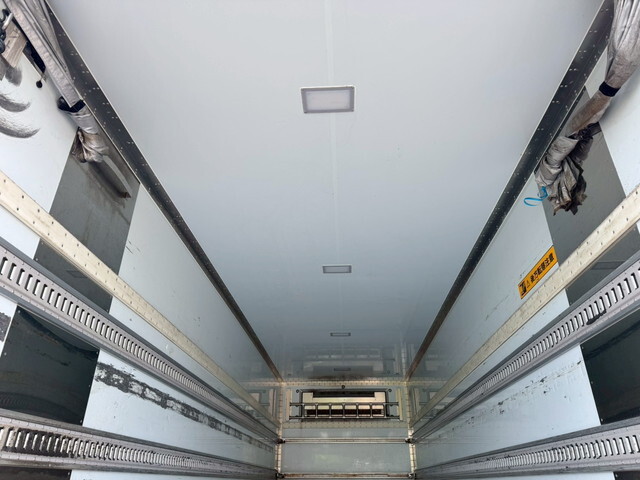 いすゞフォワード冷凍車（冷蔵車）増トン（6t・8t）[写真21]