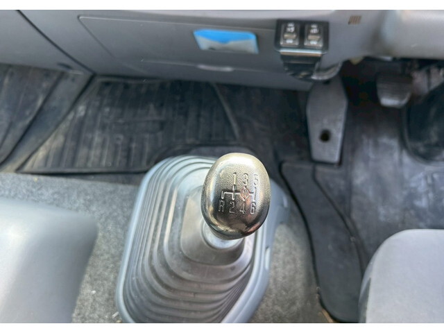 いすゞフォワード冷凍車（冷蔵車）増トン（6t・8t）[写真30]