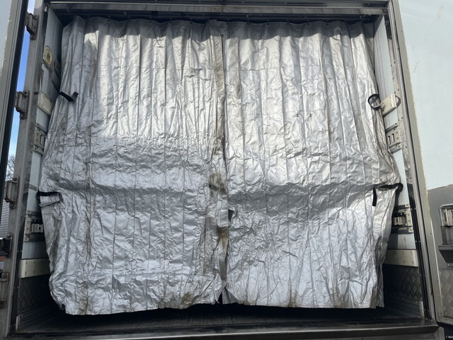 いすゞフォワード冷凍車（冷蔵車）増トン（6t・8t）[写真09]