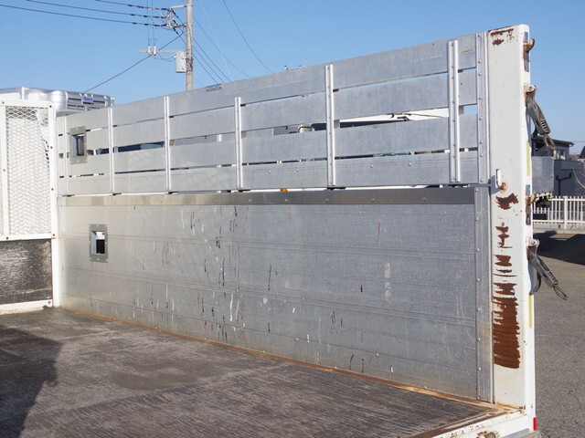 いすゞエルフアルミブロック小型（2t・3t）[写真12]