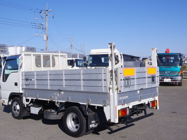 いすゞエルフアルミブロック小型（2t・3t）[写真13]