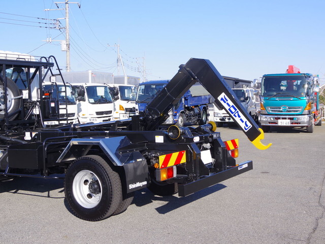 三菱ふそうファイターコンテナ専用車中型（4t）[写真10]