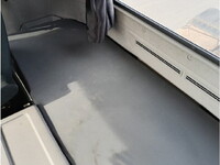 UDトラックスクオントレーラーヘッド（トラクターヘッド）大型（10t）[写真20]