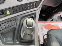 UDトラックスクオントレーラーヘッド（トラクターヘッド）大型（10t）[写真24]