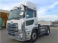 UDトラックスクオントレーラーヘッド（トラクターヘッド）大型（10t）[写真04]