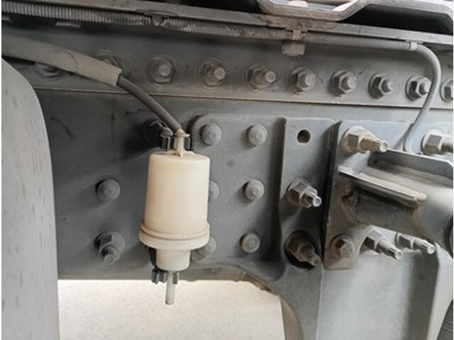 UDトラックスクオントレーラーヘッド（トラクターヘッド）大型（10t）[写真07]