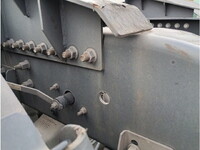 UDトラックスクオントレーラーヘッド（トラクターヘッド）大型（10t）[写真09]