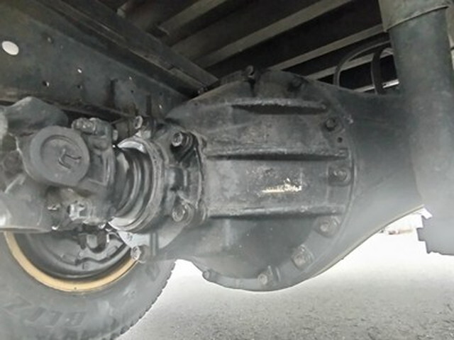 いすゞエルフ平ボディ小型（2t・3t）[写真10]