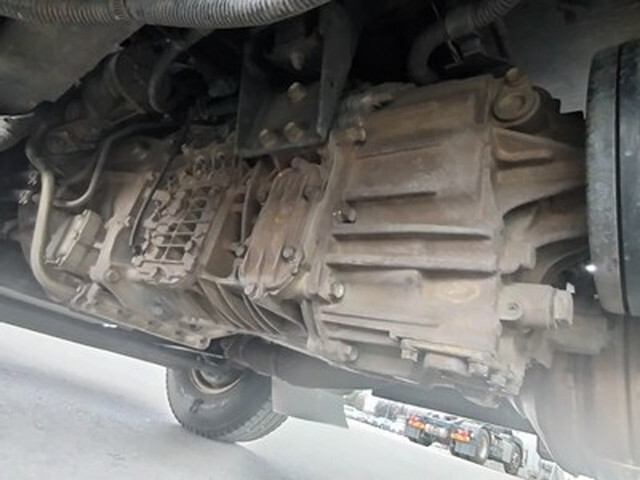 いすゞエルフ平ボディ小型（2t・3t）[写真12]