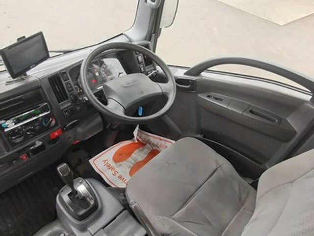 いすゞエルフ平ボディ小型（2t・3t）[写真21]