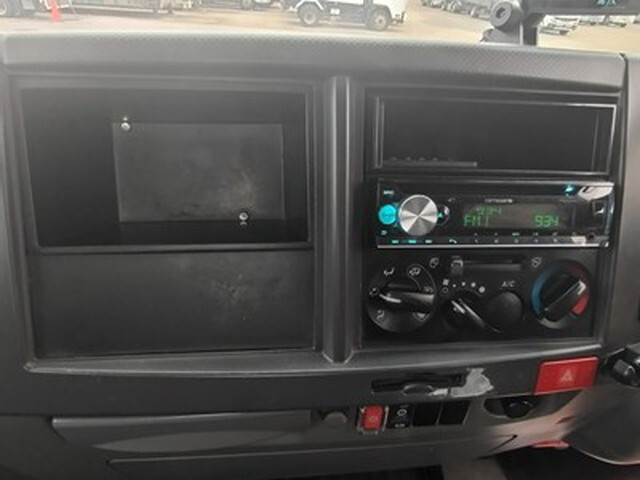 いすゞエルフ平ボディ小型（2t・3t）[写真22]