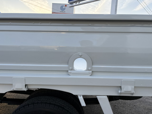 いすゞエルフ平ボディ小型（2t・3t）[写真10]