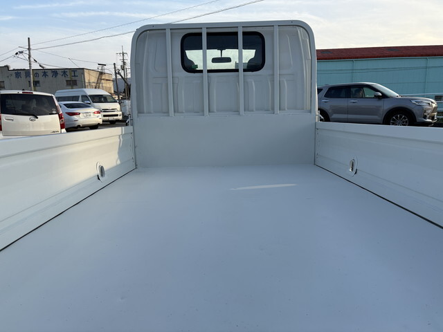 いすゞエルフ平ボディ小型（2t・3t）[写真18]