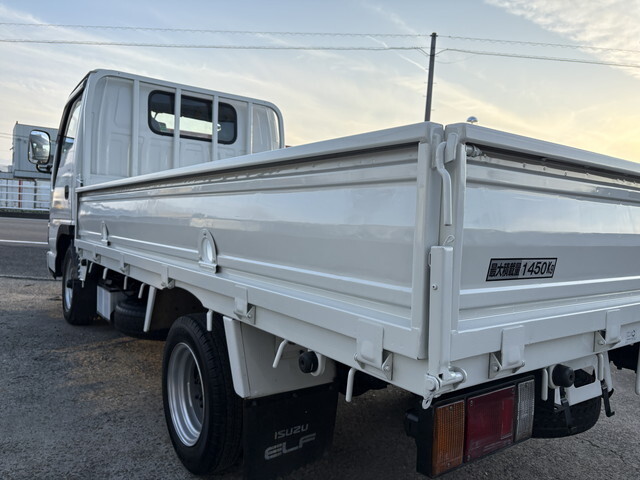 いすゞエルフ平ボディ小型（2t・3t）[写真02]