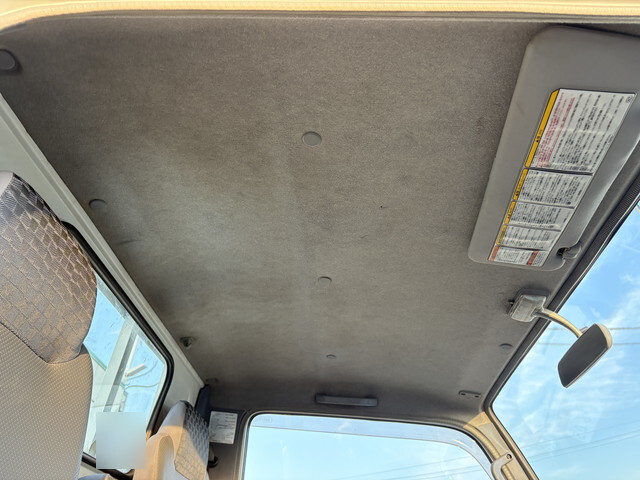 いすゞエルフ平ボディ小型（2t・3t）[写真31]