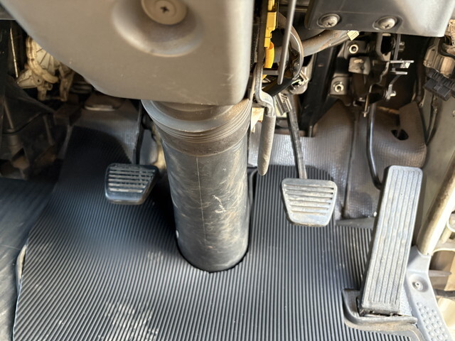 いすゞエルフ平ボディ小型（2t・3t）[写真32]