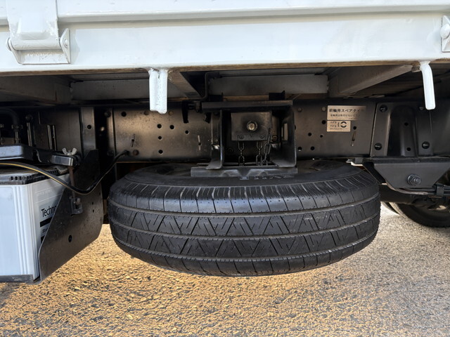 いすゞエルフ平ボディ小型（2t・3t）[写真09]