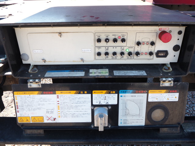 いすゞエルフ高所作業車小型（2t・3t）[写真21]